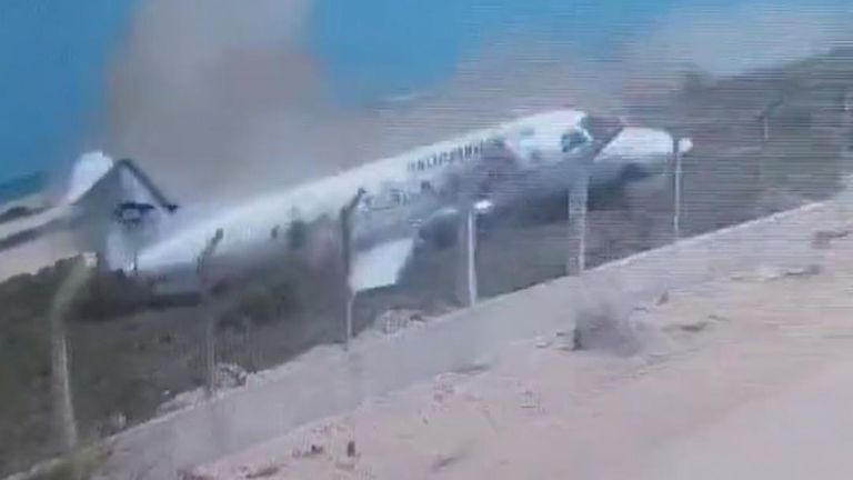 Passenger plane veers off runway in Mogadishu and crashes