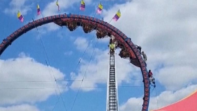 Riders trapped upside down on rollercoaster in wisconsin