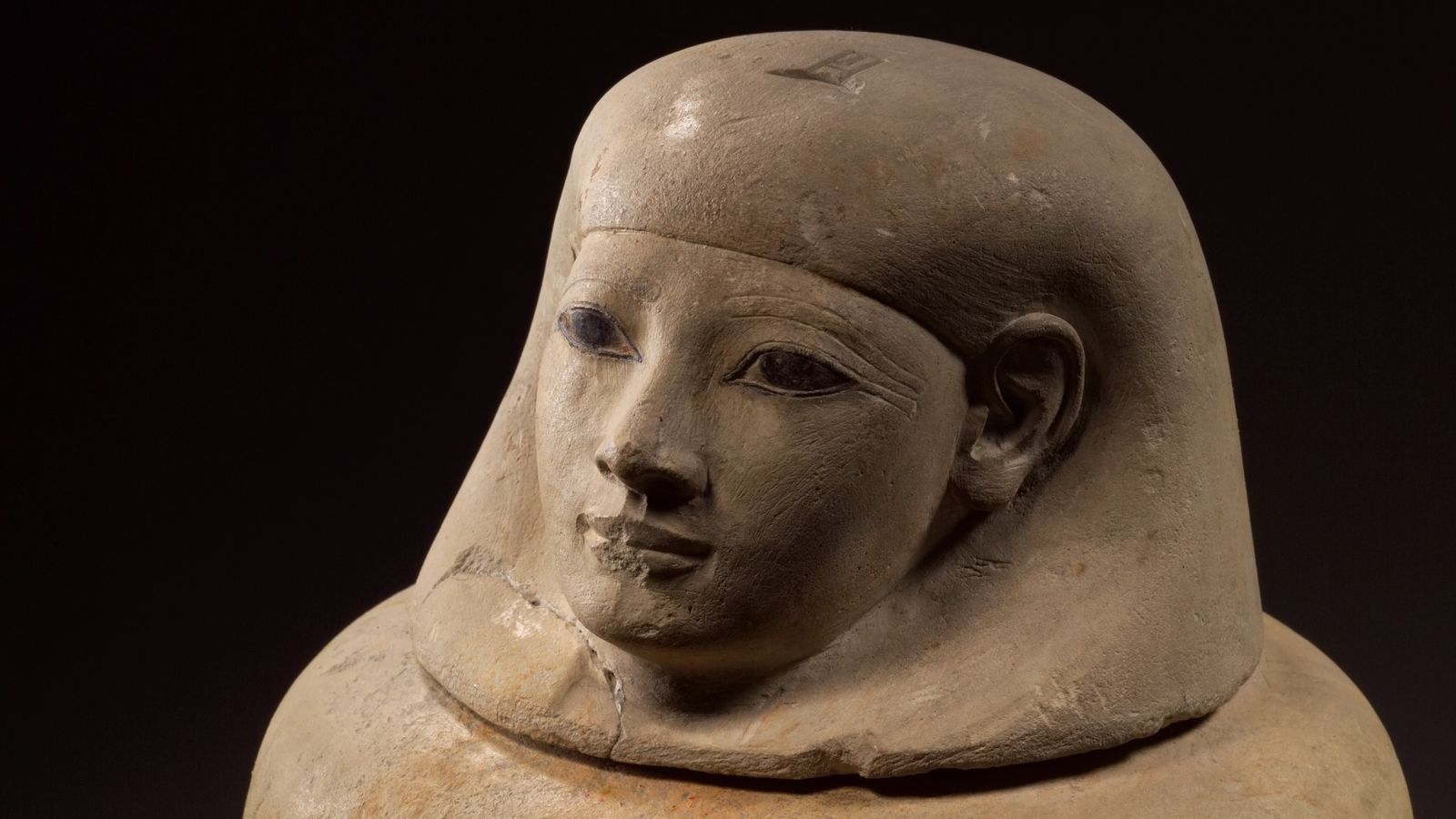 Парфюмеристът помага да се пресъздаде „ароматът на вечността“, използван при мумифицирането на Древен Египет