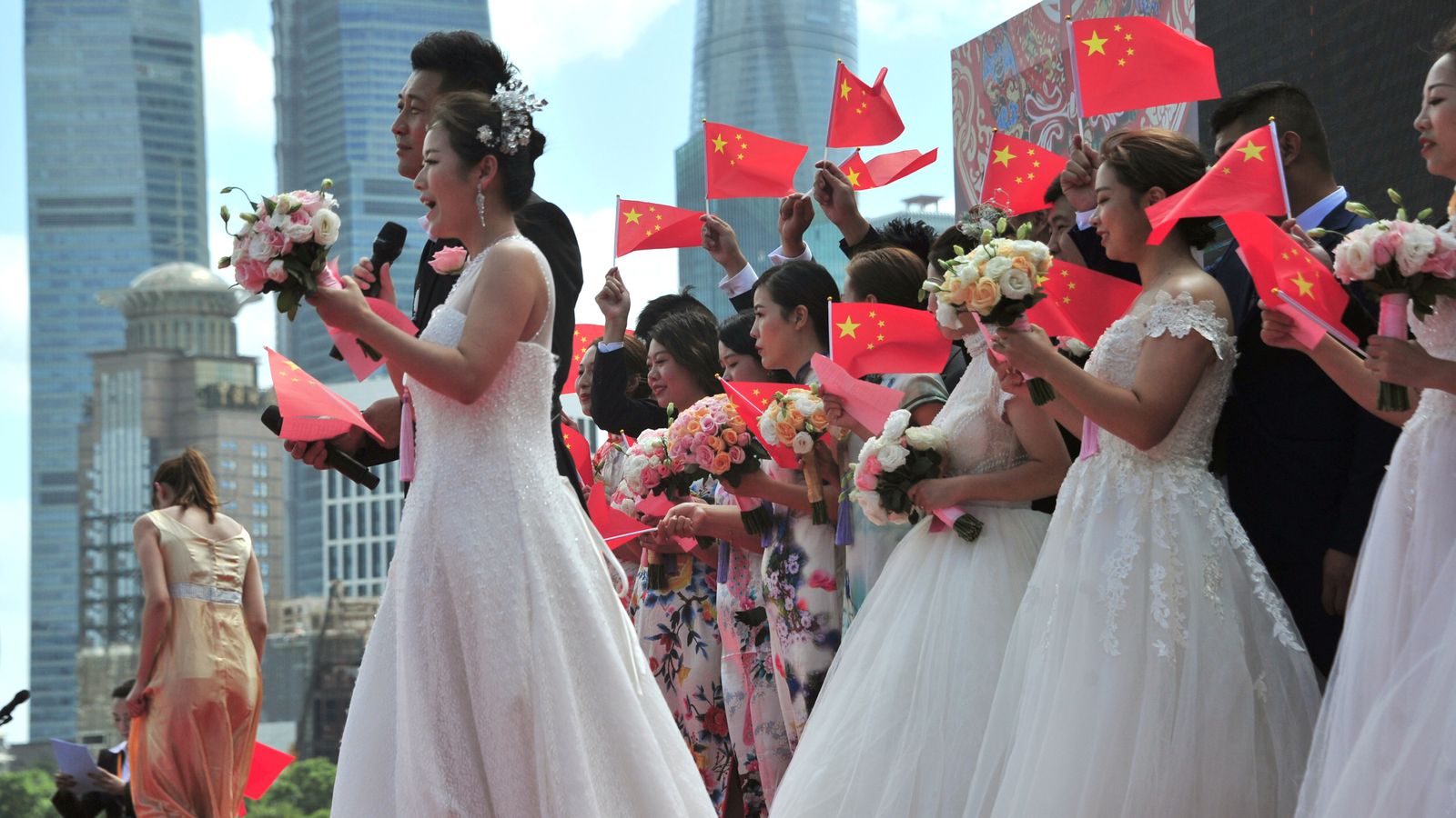 Окръгът в Китай предлага парична „награда“ за младоженци, ако булката е на възраст до 25 години