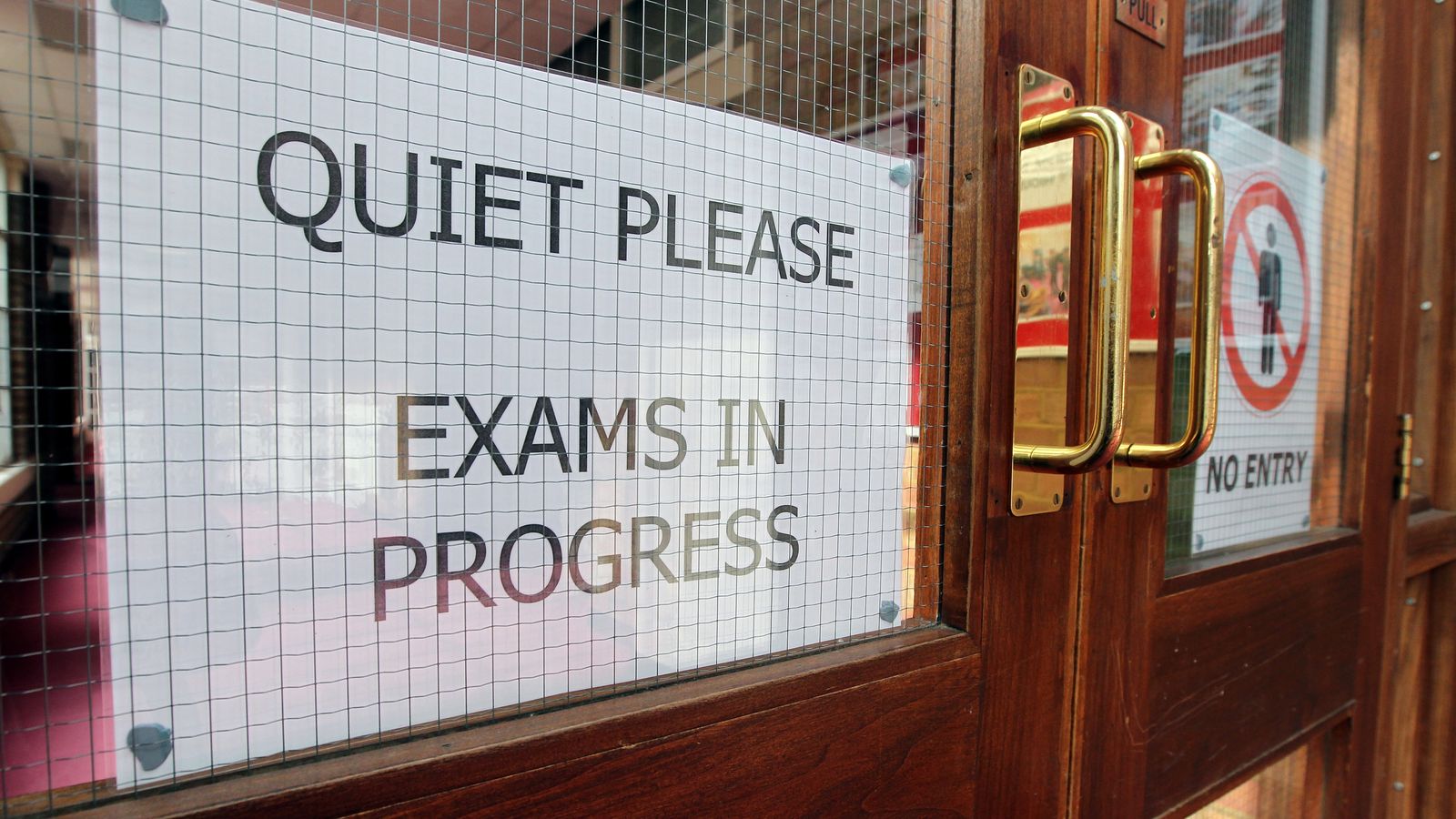 Almost 100,000 fewer top A-level grades could be awarded this year, expert warns
