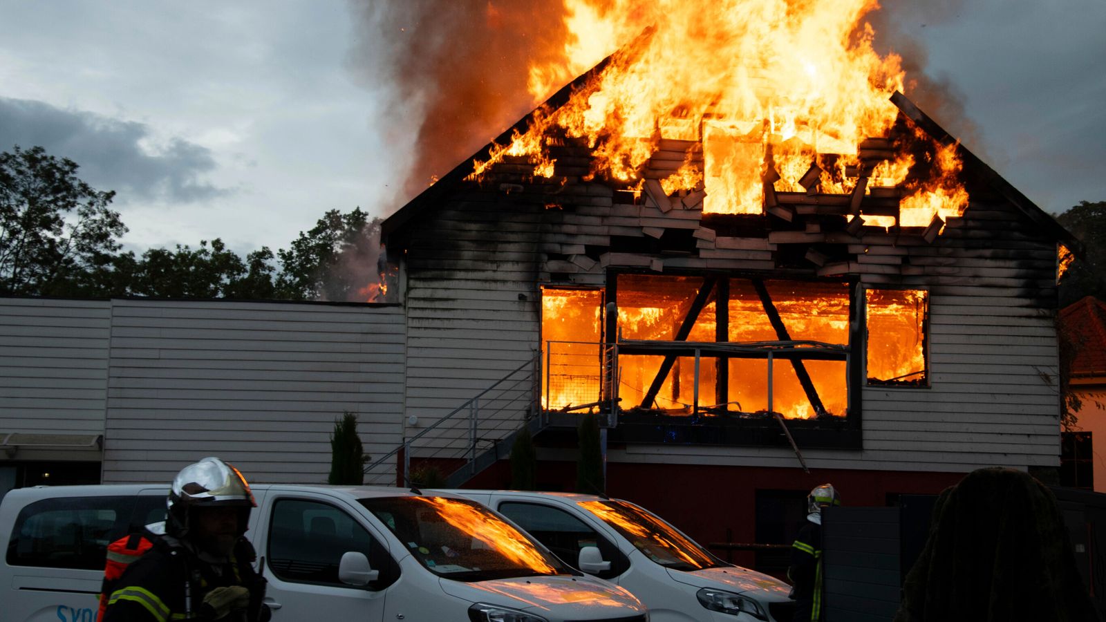 Франция: Девет тела бяха открити след пожар във ваканционна къща за хора с увреждания
