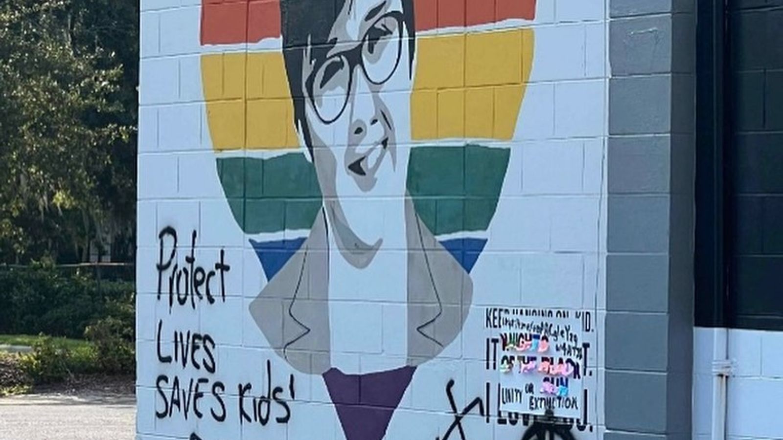 Lyra McKee mural in Florida vandalised with ‘absolutely disgusting’ anti-LGBTQ graffiti | UK News