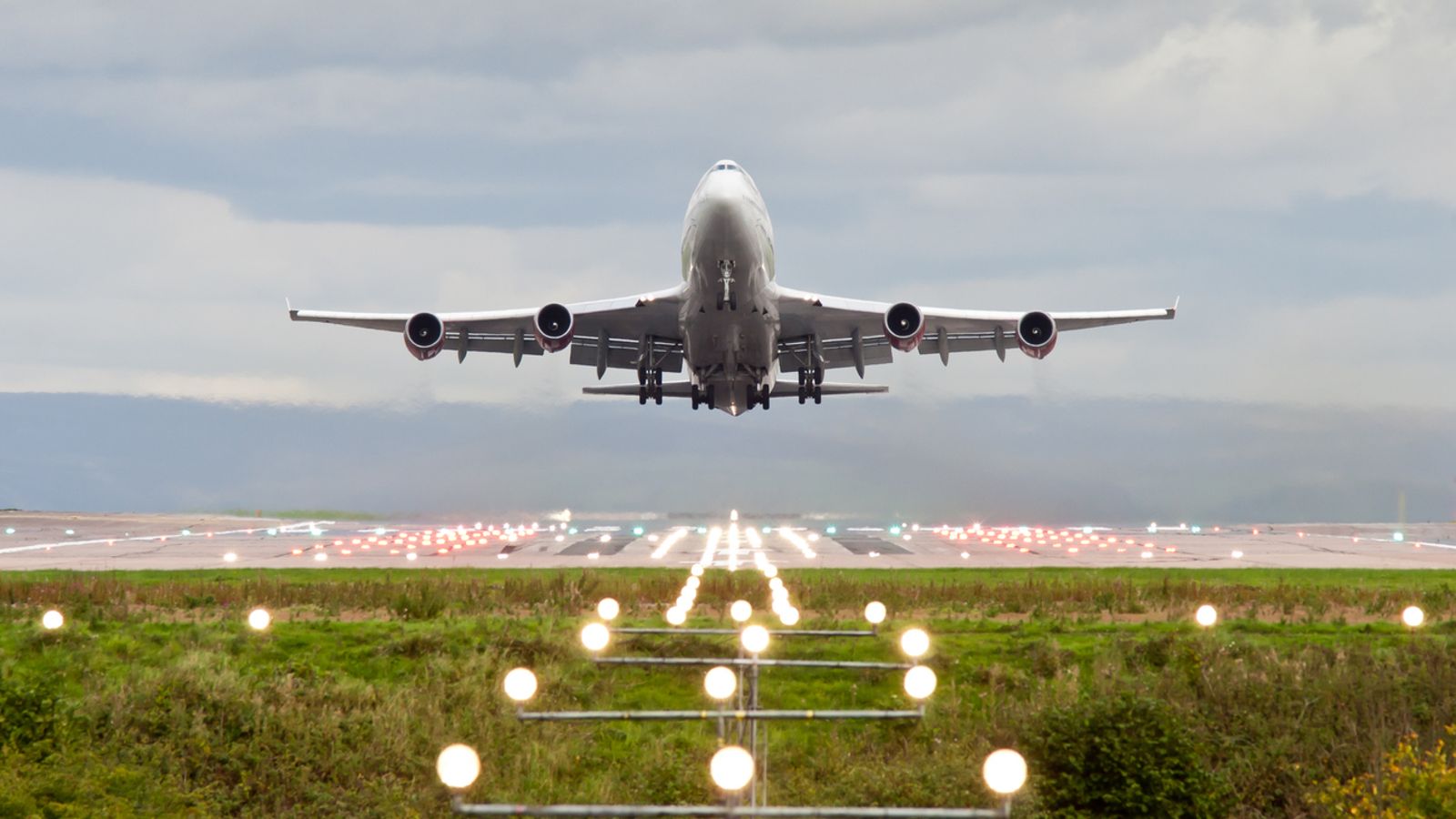 What we know about UK air traffic control failure causing flight delays and cancellations