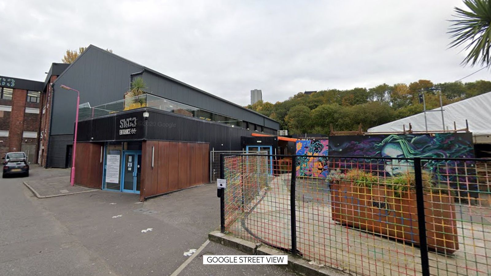 Двама тийнейджъри умират, след като са присъствали на DJ събитие в нощен клуб в Глазгоу
