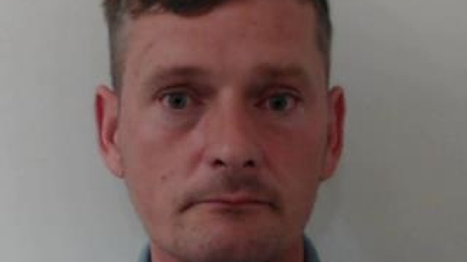Мъж от Глазгоу вкаран в затвора за доставяне на „заплати“ на гангстерски фигури като част от схема за пране на пари