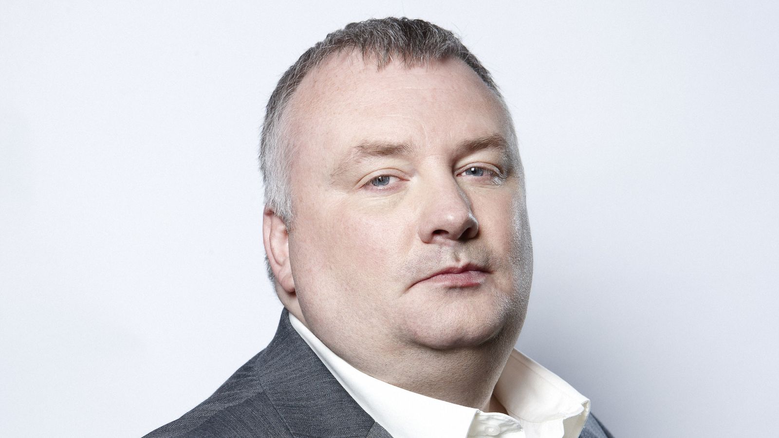Stephen Nolan One Of Bbcs Top Earning Presenters Says Sorry After 