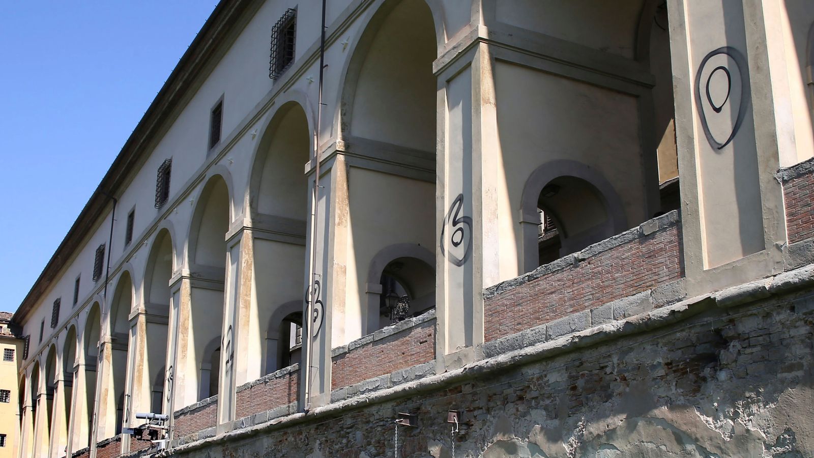 Vandalismo nel Passaggio Vasari: la polizia italiana ‘cerca turisti tedeschi’ dopo lo slogan calcistico dipinto sul monumento di Firenze |  notizie dal mondo