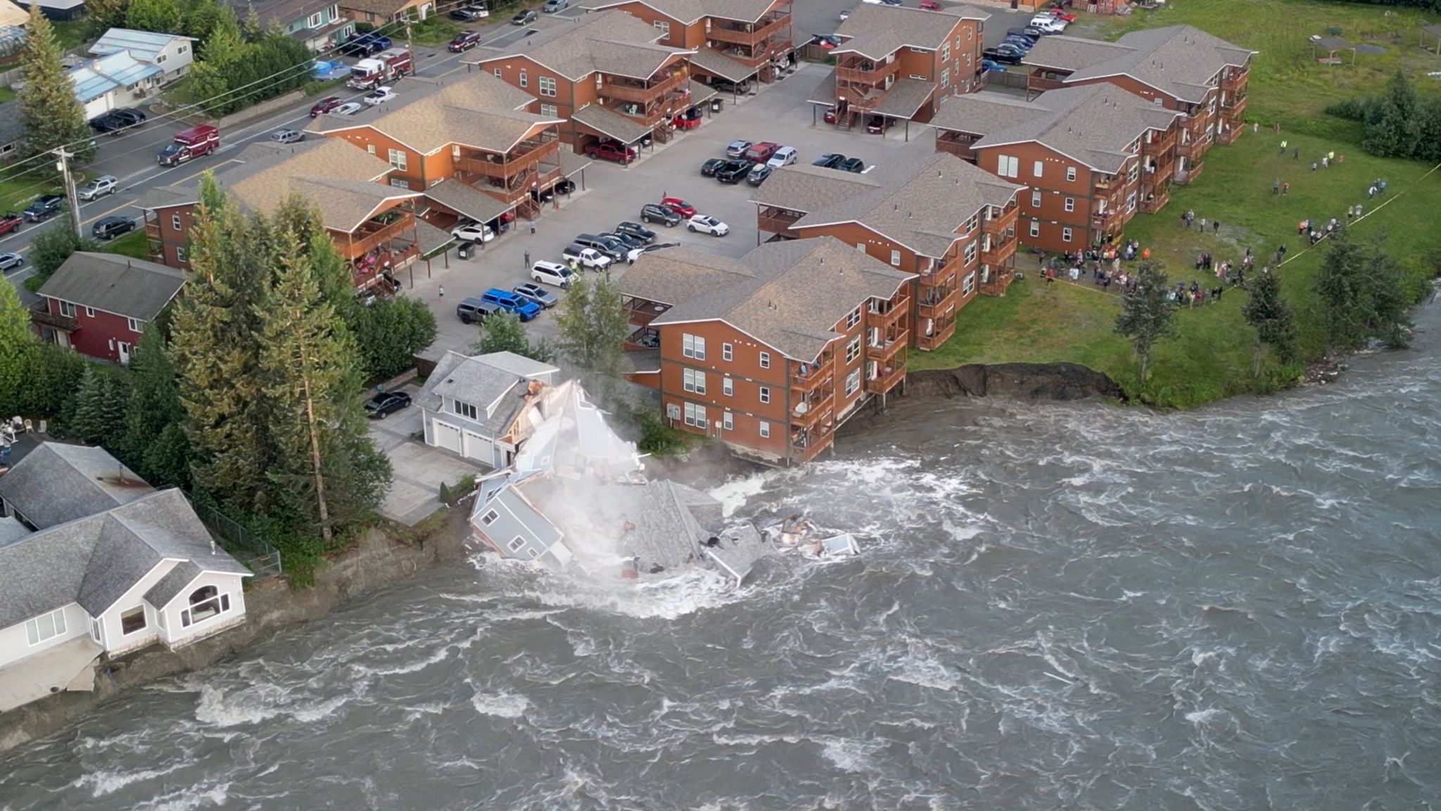 House collapses into Alaskan river after glacial dam burst US News