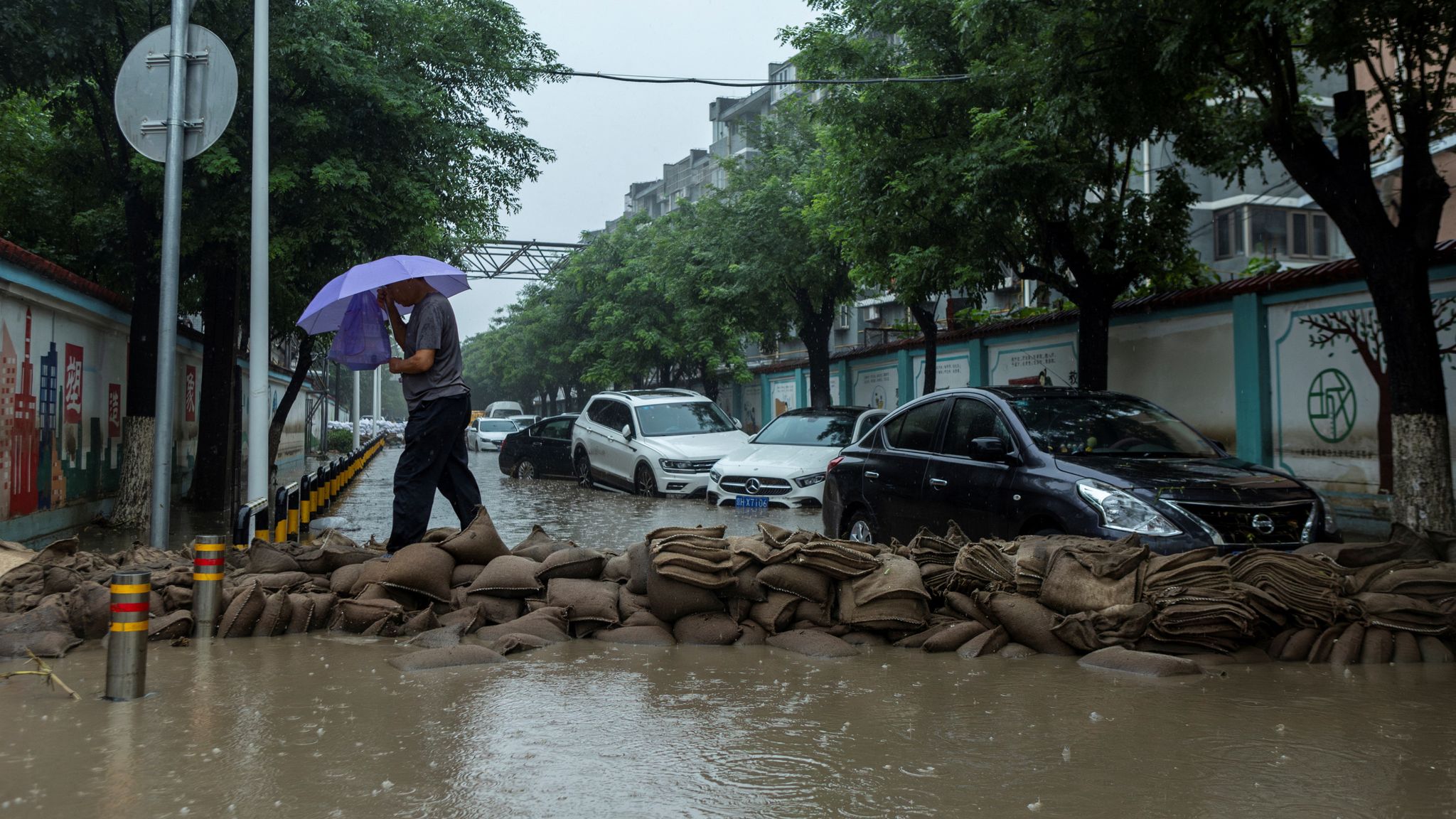 Typhoon Doksuri At Least 20 Dead In Beijing As Heavy Rains Cause Floods And Force Thousands 