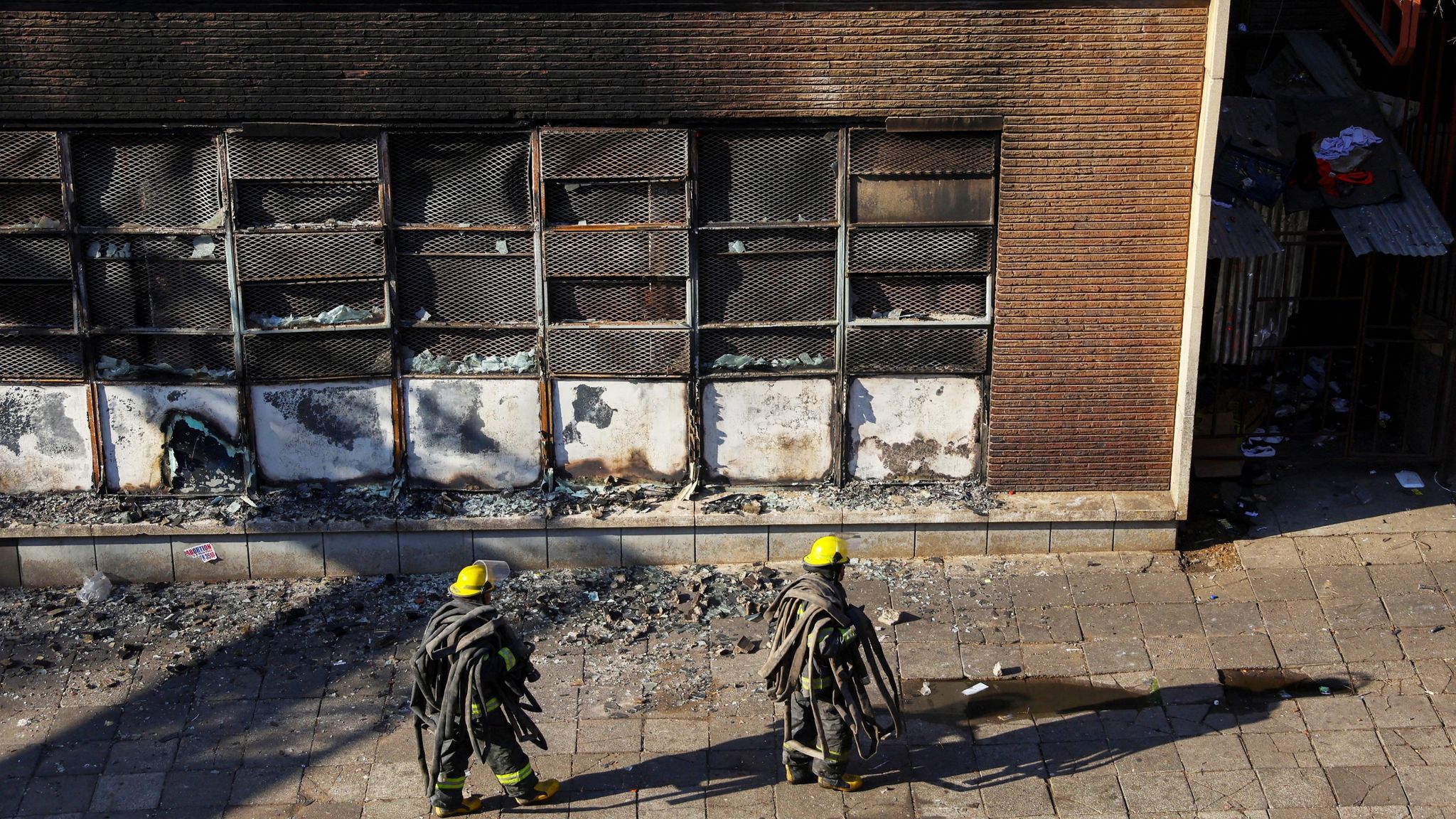 South Africa Building Fire: At Least 74 Killed In Blaze In Johannesburg ...