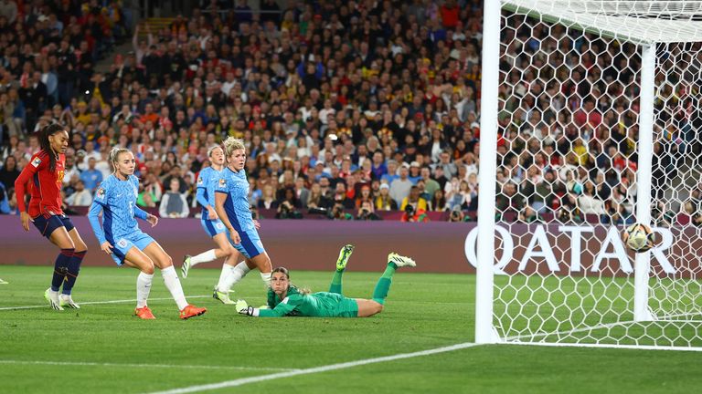 Soccer Football - FIFA Women&#39;s World Cup Australia and New Zealand 2023 - Final - Spain v England - Stadium Australia, Sydney, Australia - August 20, 2023 Spain&#39;s Olga Carmona scores their first goal past England&#39;s Mary Earps REUTERS/Carl Recine