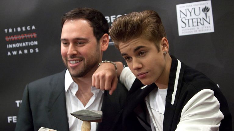 Scooter Braun and Justin Bieber in 2012