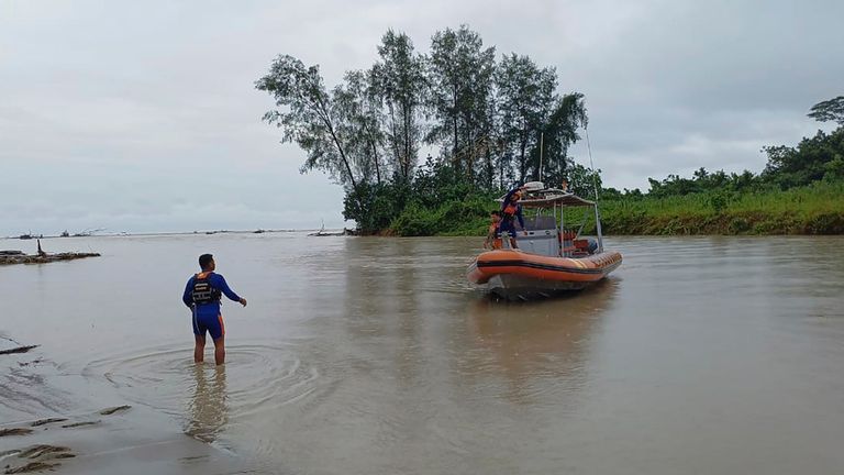 Rescuers prepare for the search of a speedboat carrying Indonesian and Australian nationals. Pic: AP