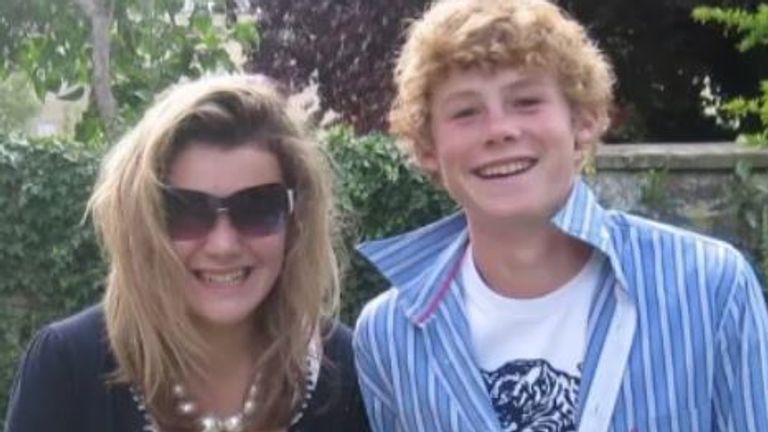 Mother of teenager who died from meningitis urges students to get ...