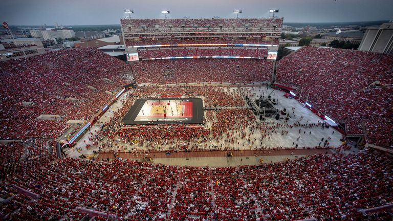 Nebraska take on Omaha in a college volleyball match. Pic: AP