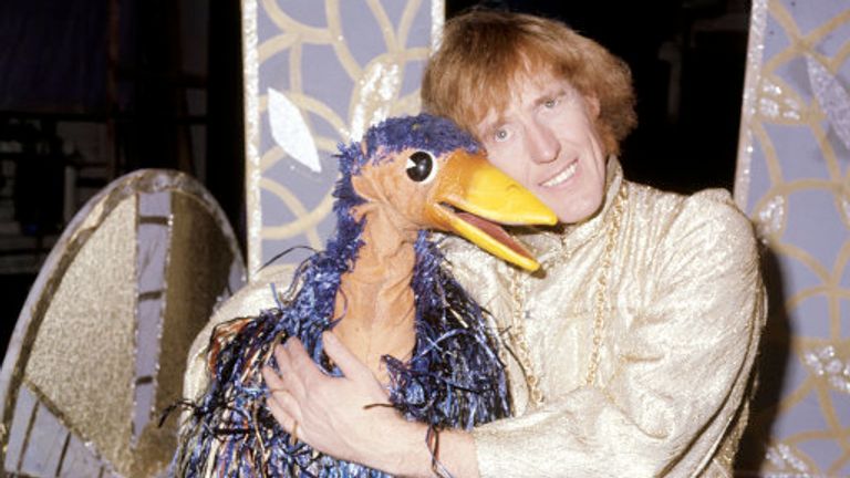 Rod Hull and Emu in London in 1976