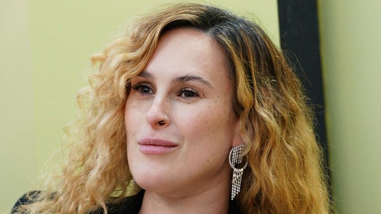 Rumer Willis celebrates 'mom bod' and shares nude snap following ...