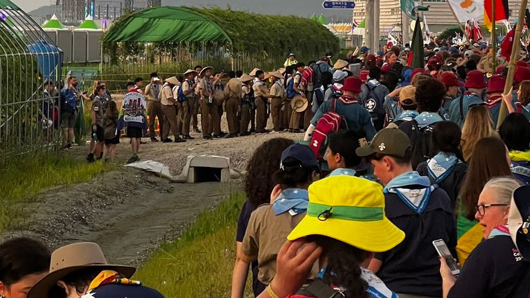 Queues of Scouts at Jamboree