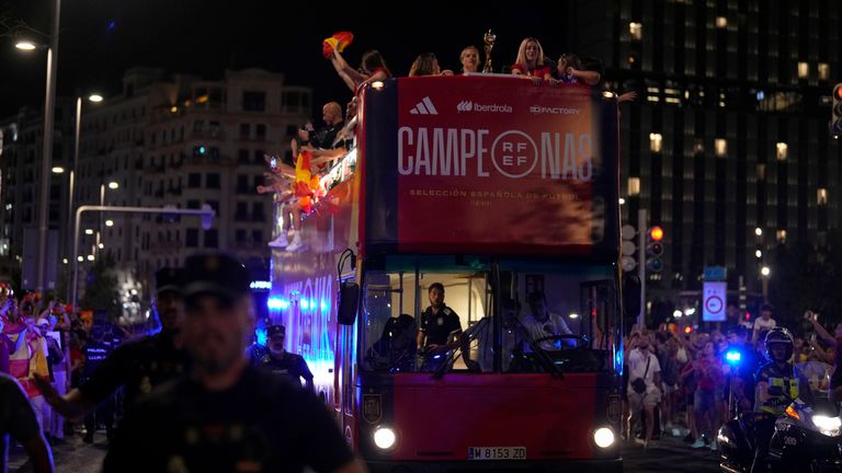 Spain&#39;s Women&#39;s World Cup soccer team celebrate on top of bus as they arrive in Madrid, Spain, Monday, Aug. 21, 2023. Spain beat England in Sydney Sunday to win the Women&#39;s World Cup soccer final. (AP Photo/Manu Fernandez)