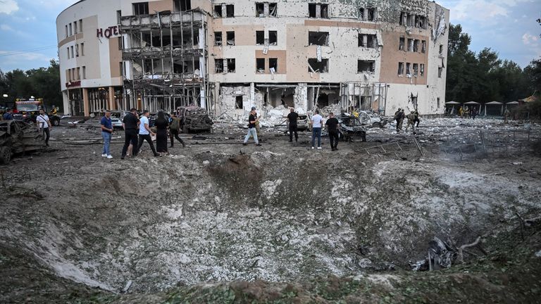 A view shows a site of a Russian missile strike, amid Russia&#39;s attack on Ukraine, in Zaporizhzhia, Ukraine August 10, 2023. REUTERS/Viacheslav Ratynskyi
