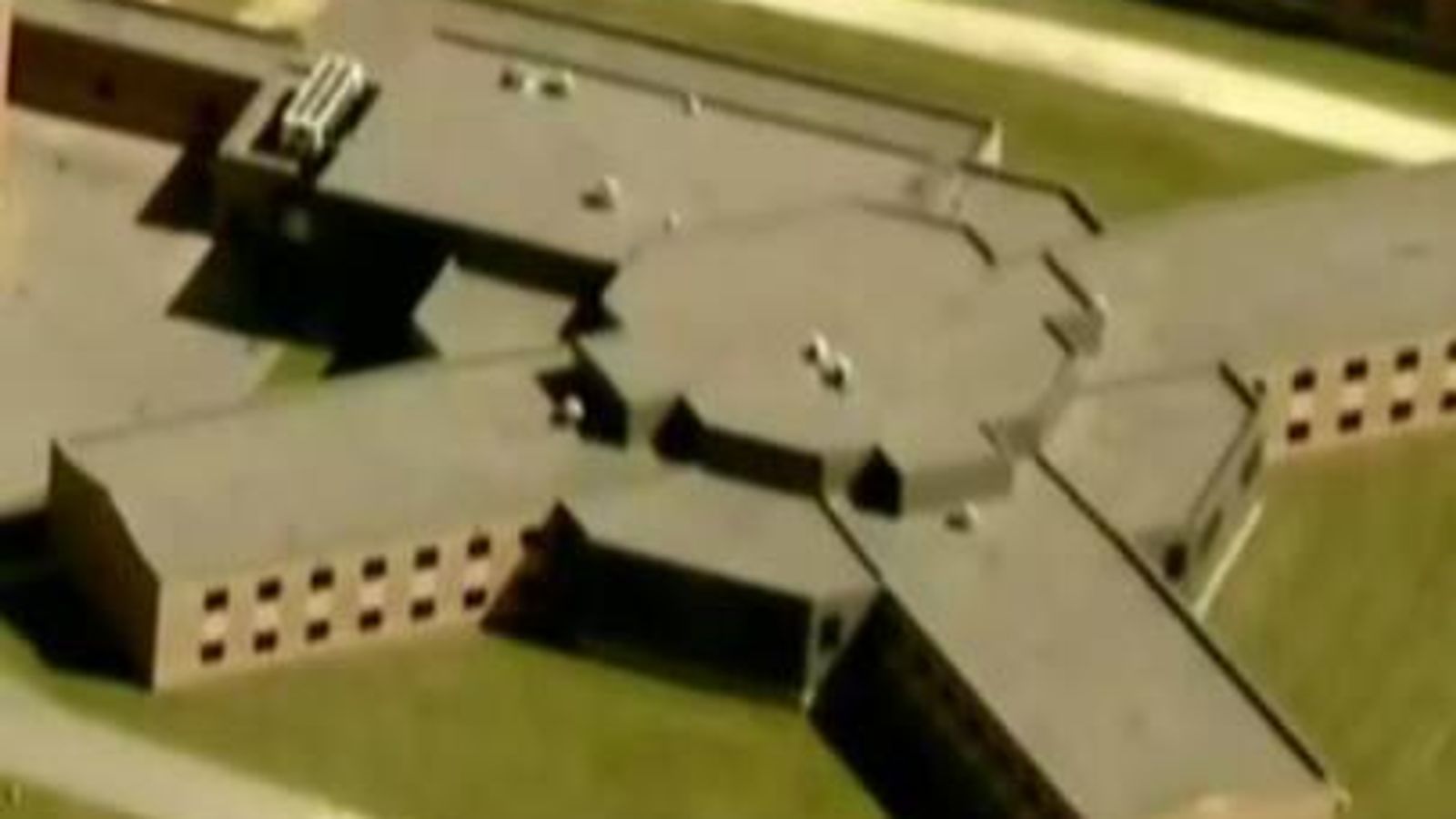 Minnesota jail in emergency lockdown after prisoners refuse to return to cells US News Sky News