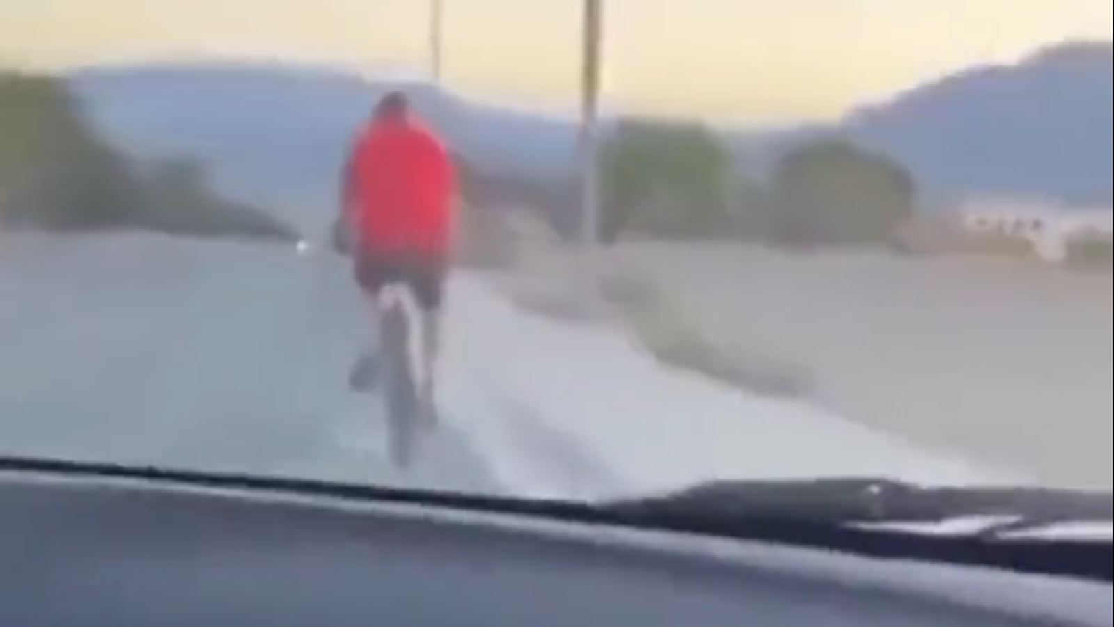 Тийнейджъри, арестувани за убийство, след като умишлено прегазиха колоездач от Лас Вегас