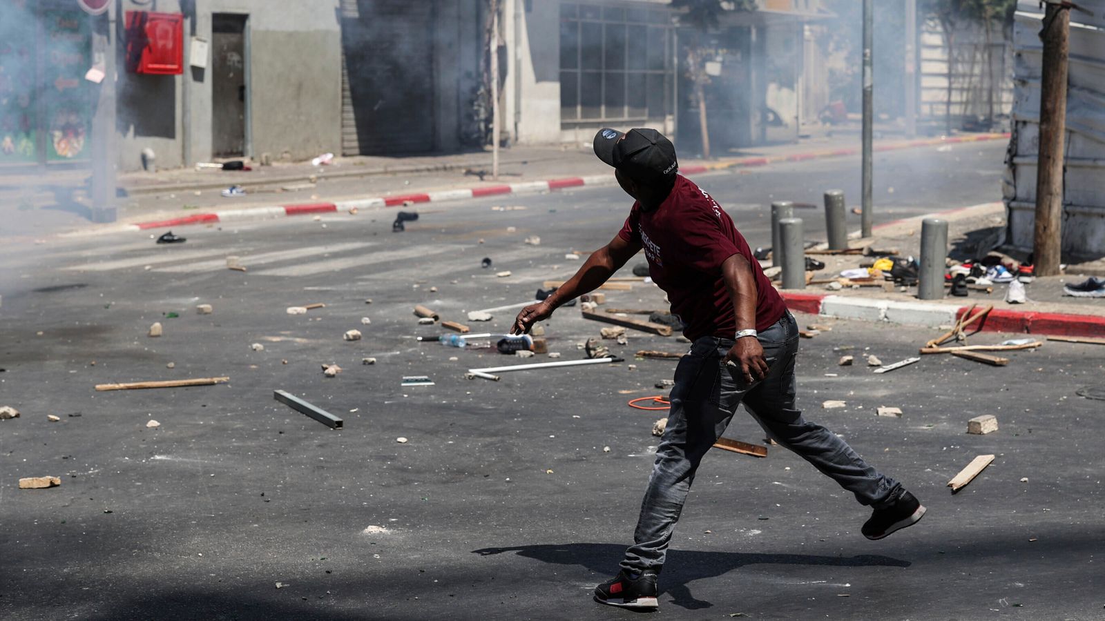 Tel Aviv: More than 140 injured in clashes between Eritrean asylum seekers and Israeli police