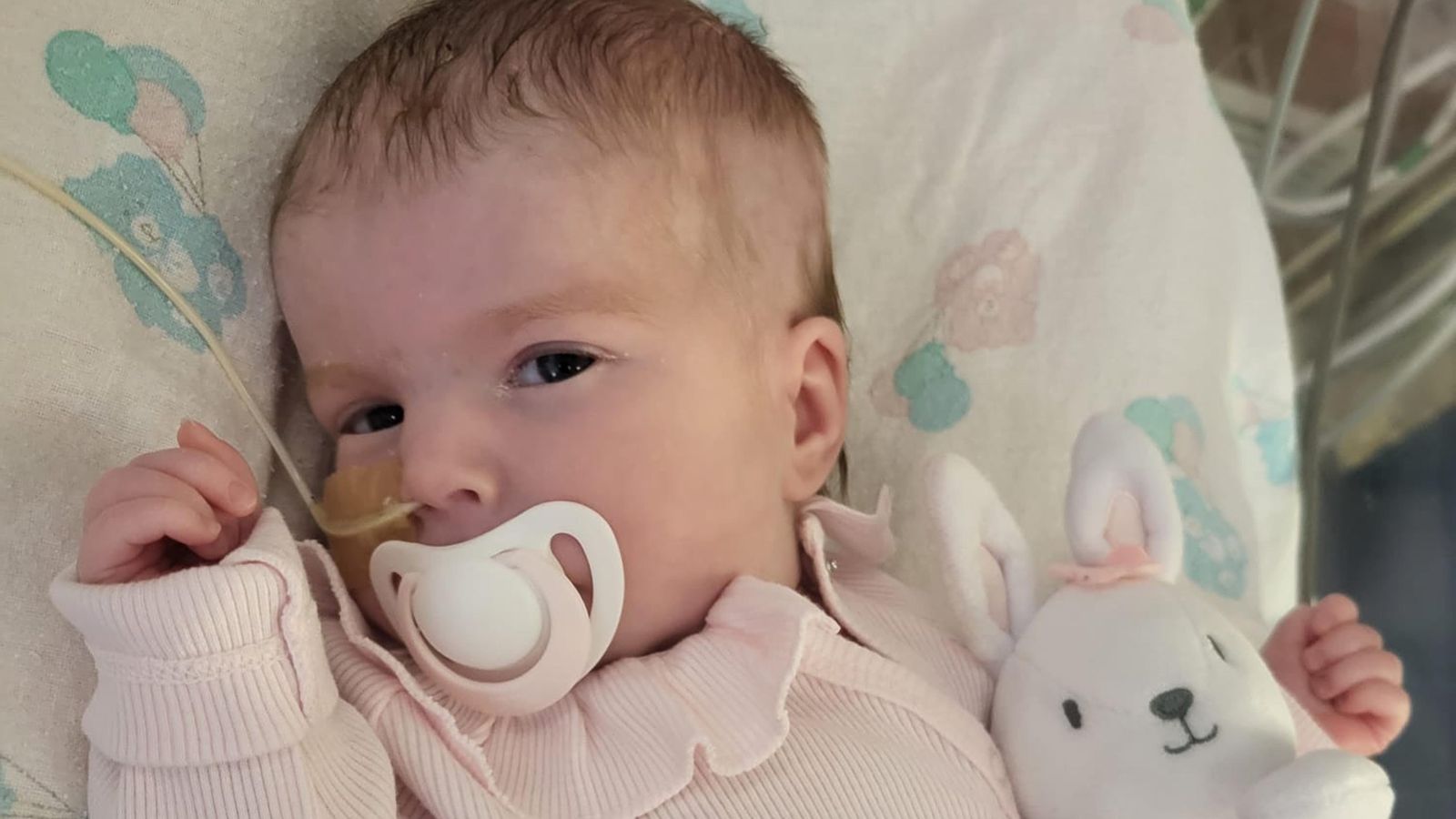 Indi Gregory: Critically ill baby has life-support treatment withdrawn