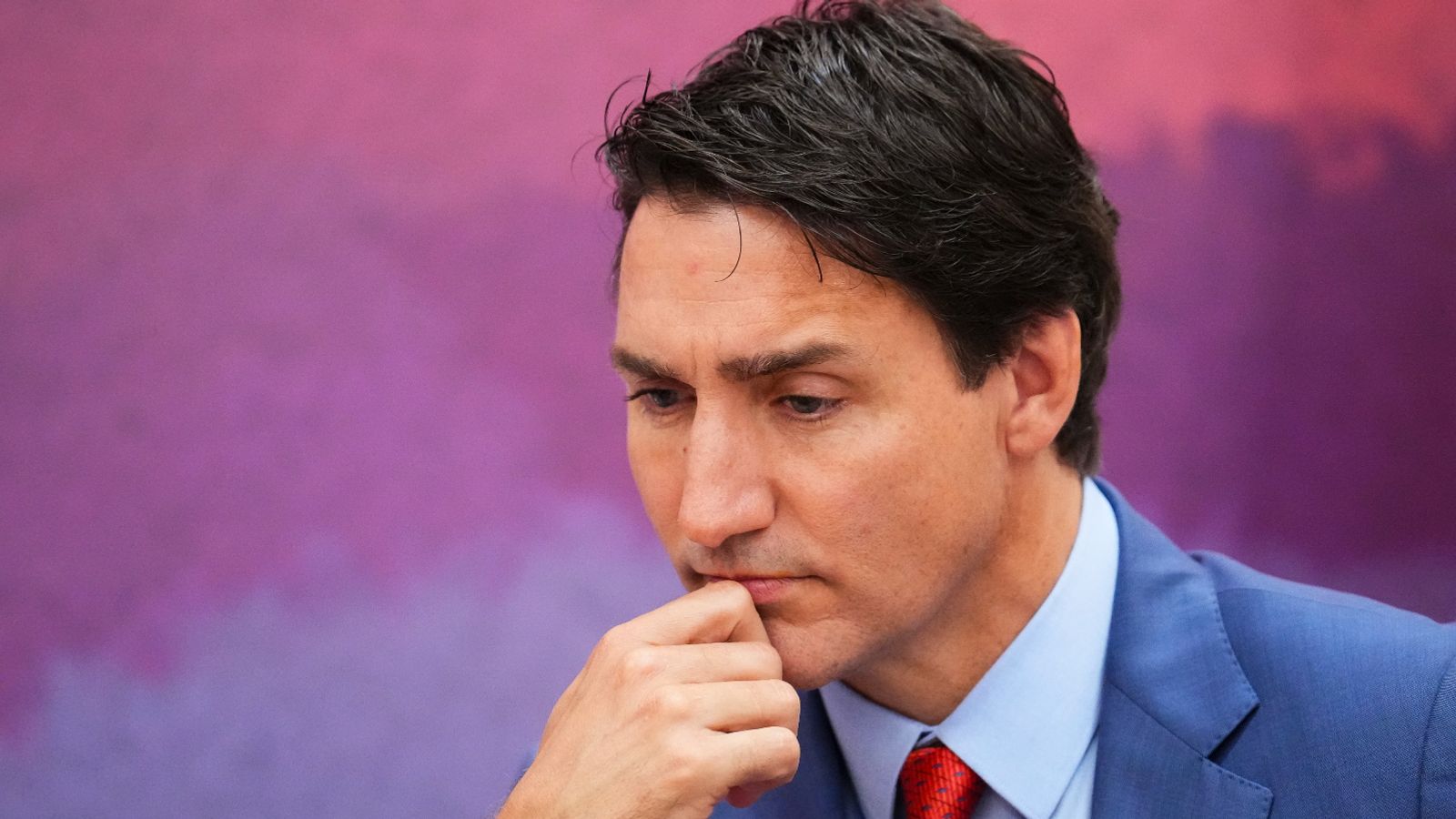 Justin Trudeau: Canada's PM stranded in India after his plane suffers 'technical issues'