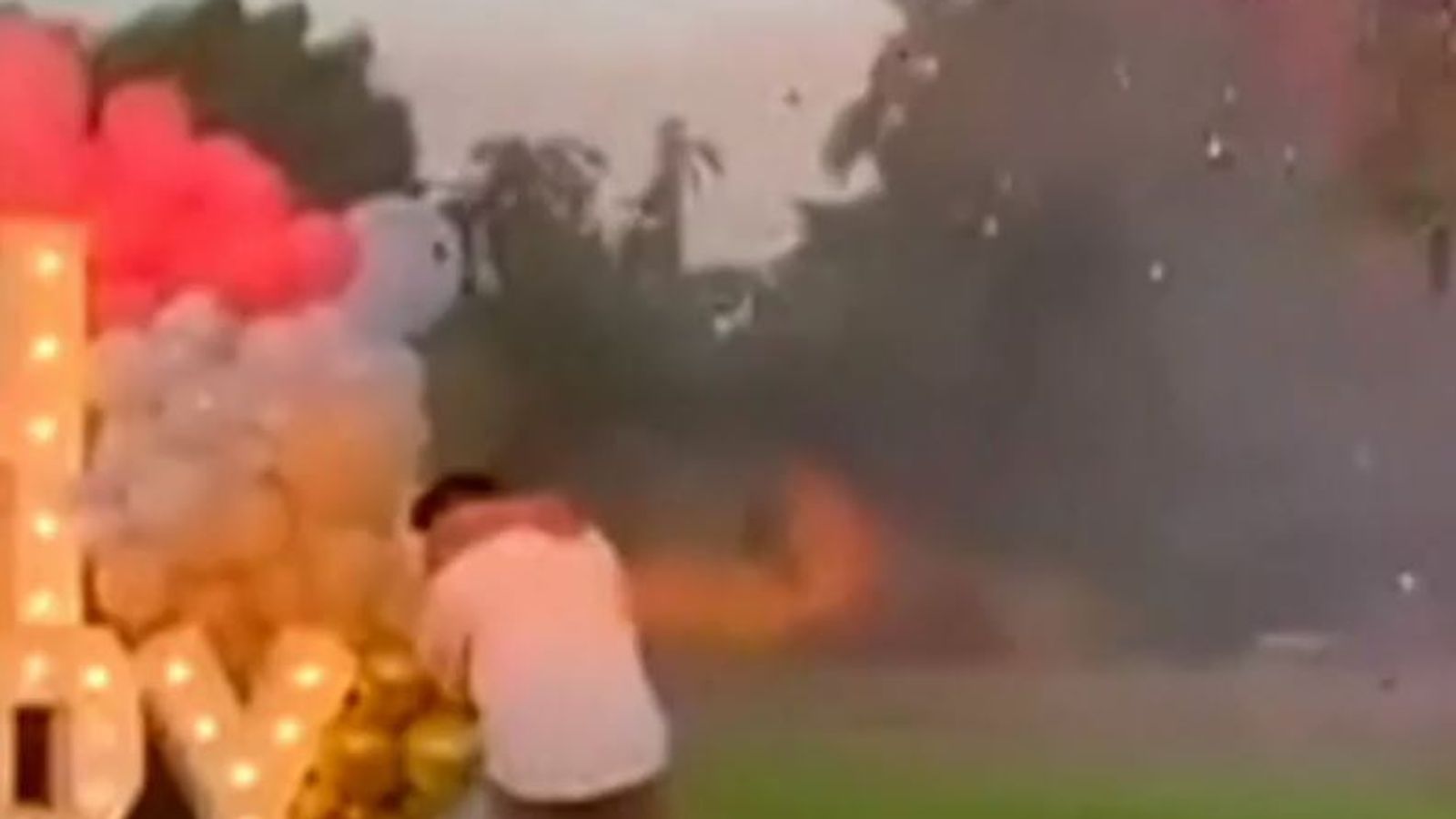 plane-crashes-during-gender-reveal-party-stunt-killing-pilot-world