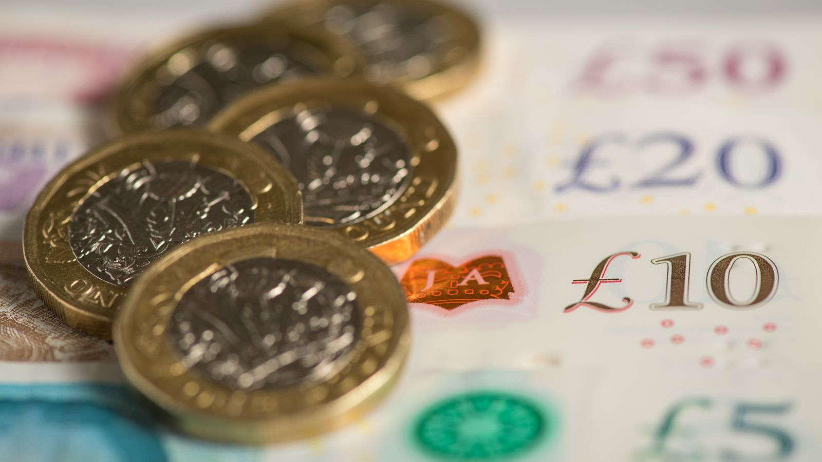 Real living wage raised to give ‘lifeline’ to low-paid workers | Business News