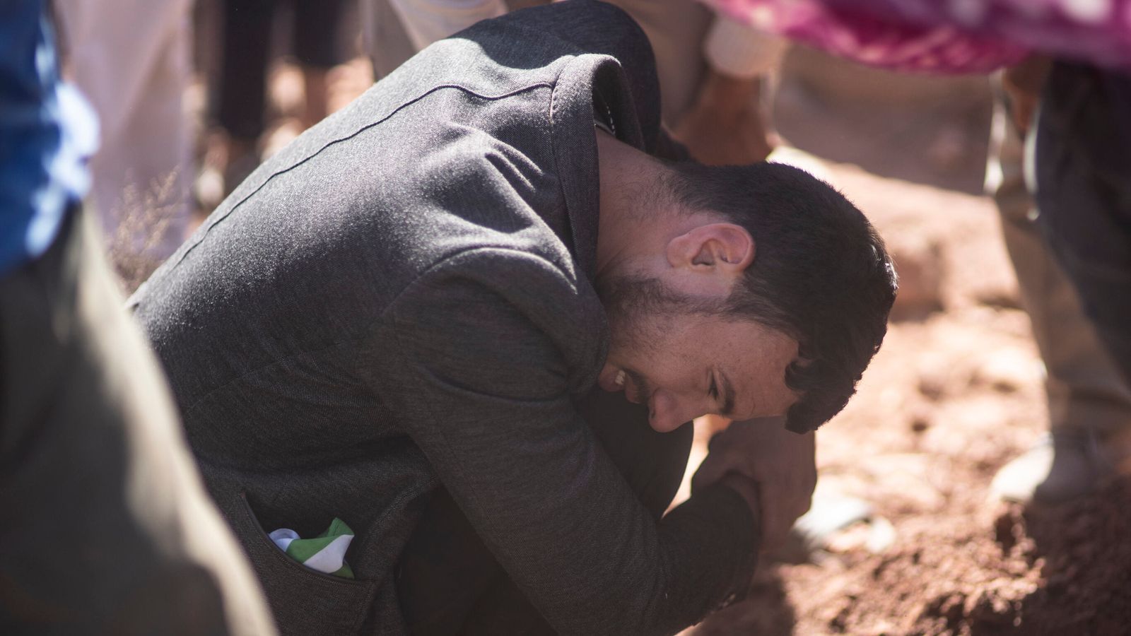 Земетресение в Мароко: Маракеш все още е оживен и хаотичен - но копайте малко по-дълбоко и има белези