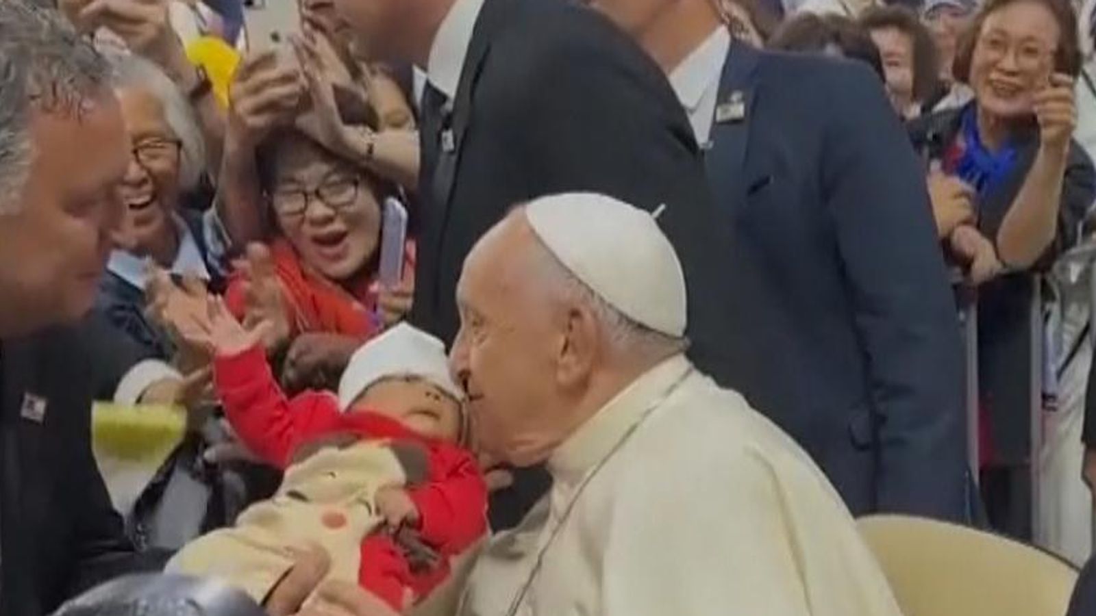 Pope Francis Gives Mass During First-ever Visit To Mongolia | World ...