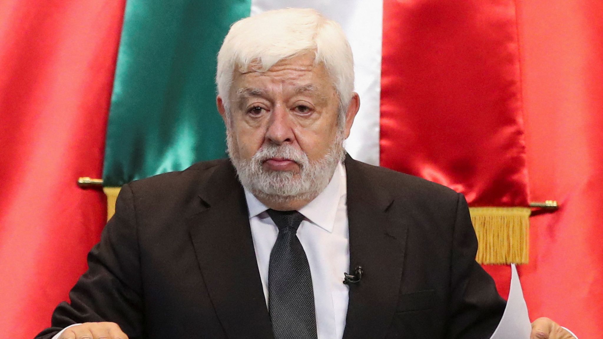 1,000 year-old 'alien corpses' displayed in glass cases in Mexico