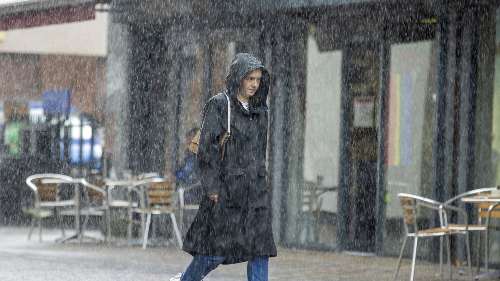 UK weather: Thunderstorms end record seven-day heatwave as temperatures ...