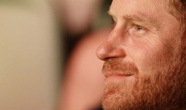 Prince Harry receives a standing ovation as he opens Invictus Games in Germany - Vimarsana News