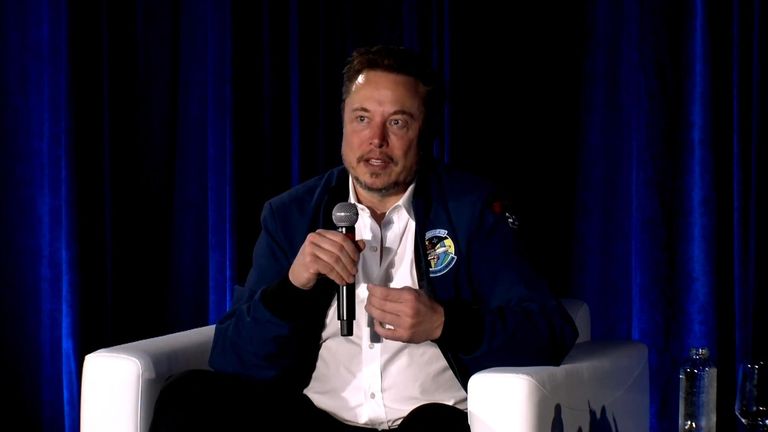 Elon Musk announces that he will start filming X live