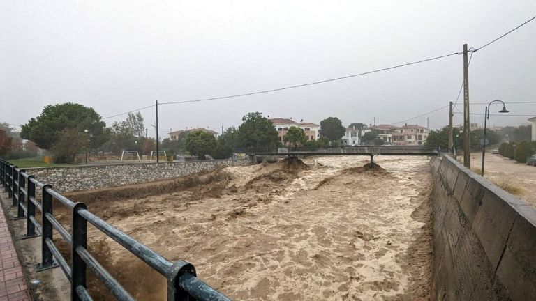 Stream waters rise during a heavy storm in the city of Volos, Greece, September 5, 2023. REUTERS/Loukianos Lakis NO RESALES. NO ARCHIVES.