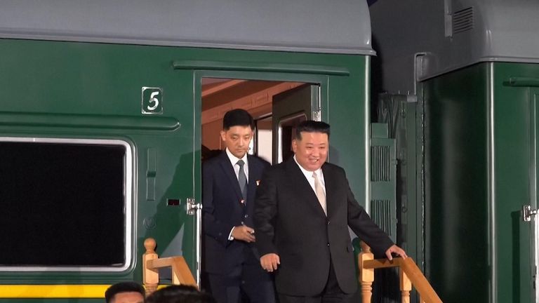 Kim Jong Un arrives