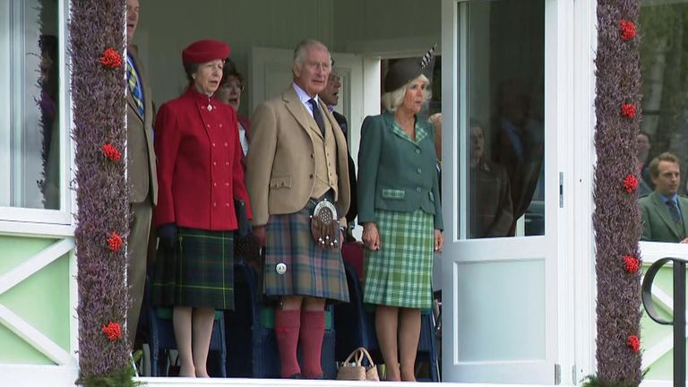 King and Queen attend Braemar Gathering
