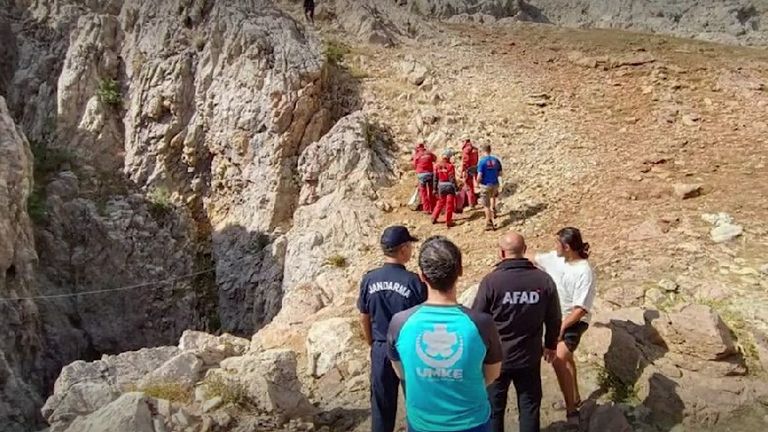 Rescue teams at the mouth of the Morca Cave 