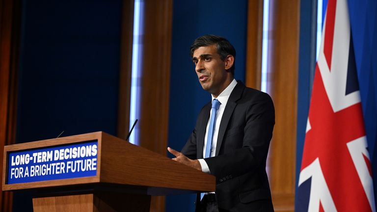 Prime Minister Rishi Sunak delivers a speech on the plans for net-zero commitments in the briefing room at 10 Downing Street, London. Picture date: Wednesday September 20, 2023.