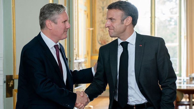 Sir Keir Starmer has private meeting with Emmanuel Macron in France