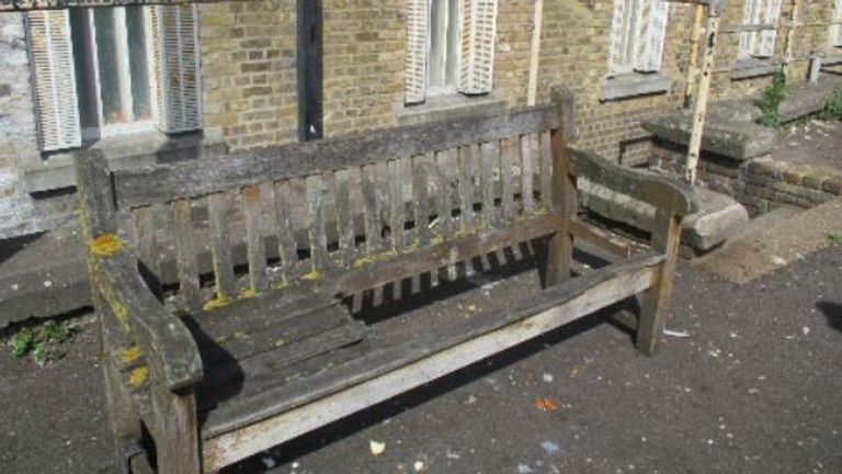 Broken bench in the exercise yard. Pic: His Majesty&#39;s Chief Inspector of Prisons