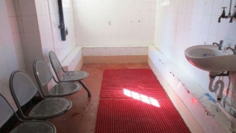 Shower unit. Pic: His Majesty&#39;s Chief Inspector of Prisons