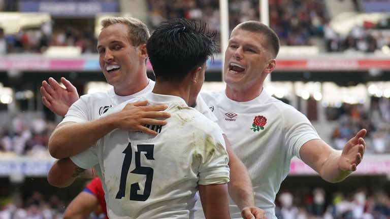 England&#39;s Marcus Smith (centre) celebrates scoring their fifth try