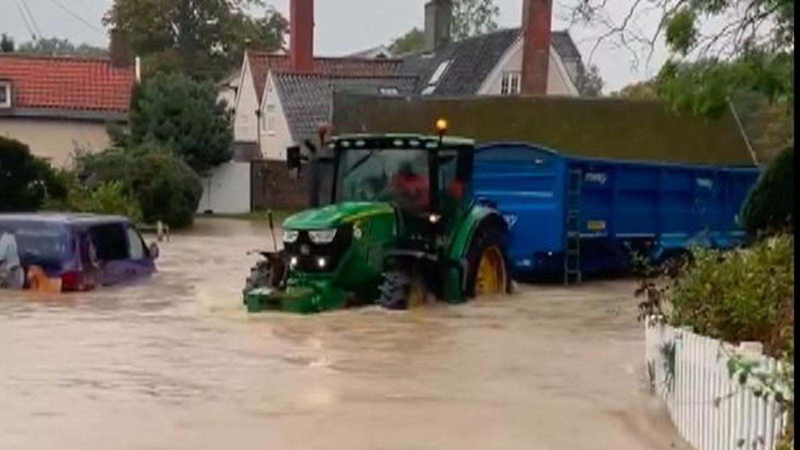 Storm Babet Roads And Homes Flooded In Suffolk Uk News Sky News 