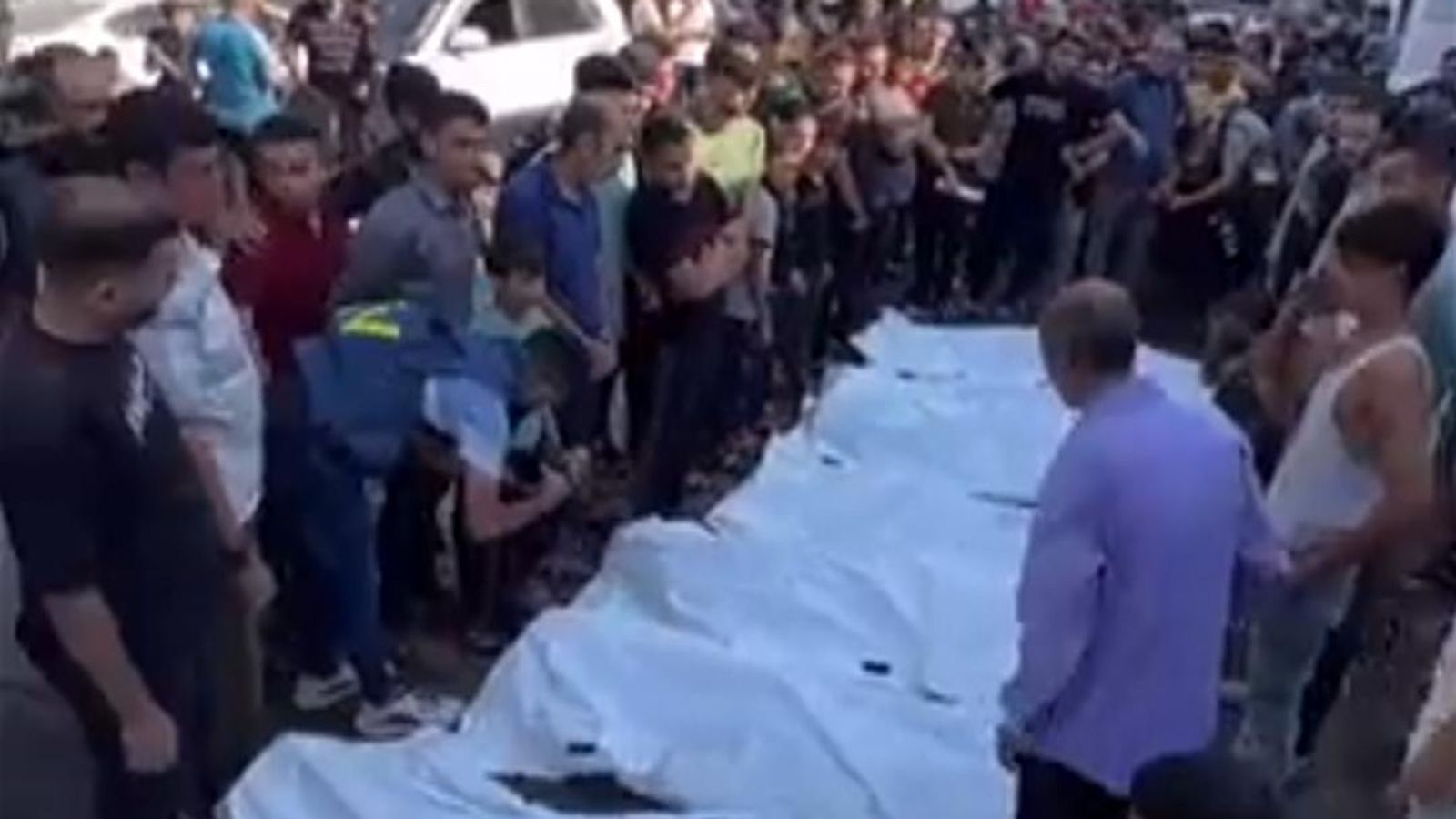 Israel-Hamas War: Body Bags Pile Up Outside Gaza's Al-Shifa Hospital ...