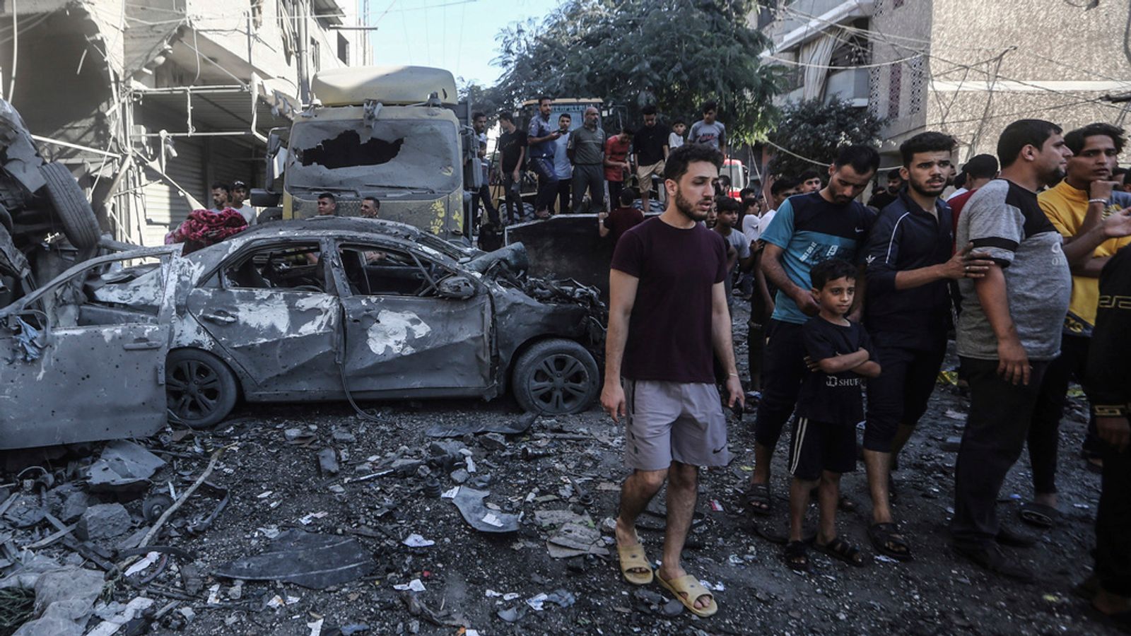 Жителите на Газа се евакуират след предупреждение за стачка на